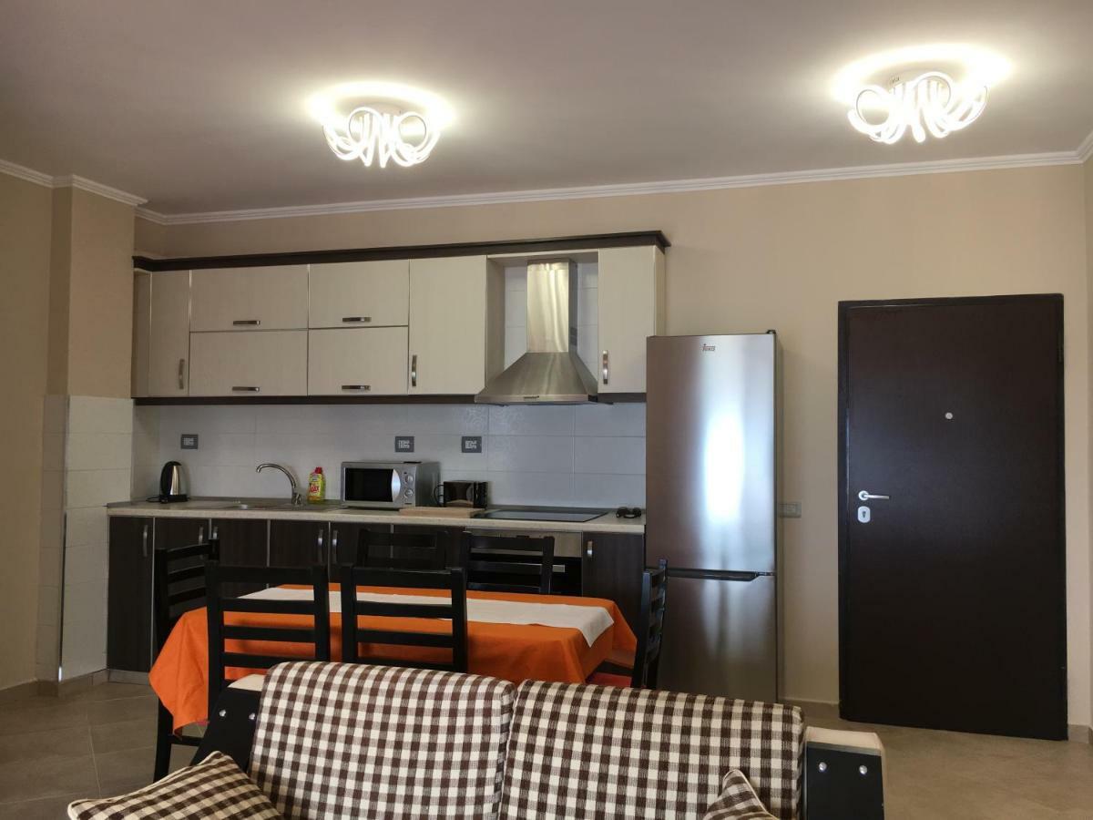 Sunny Beach Apartment Vlora Exteriör bild
